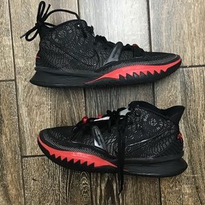 Red & Black - Kyrie 7 -